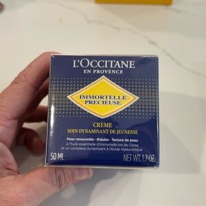 L'OCCITANE Blue and Yellow Moisturizer